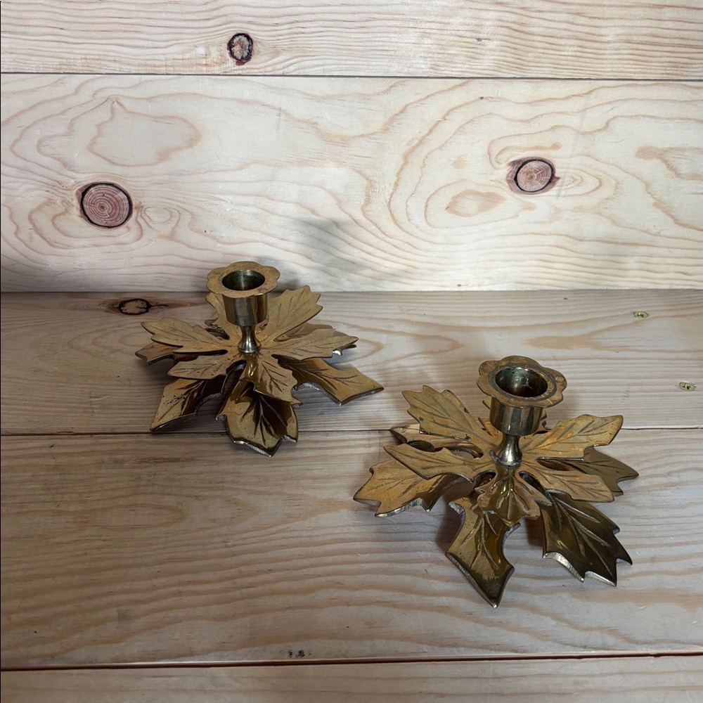 Vintage Brass gold leaf candlesticks‎